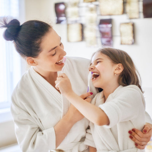 Come Curare l'Igiene Orale dei Bambini: Consigli Pratici per i Genitori - Sorriso divino